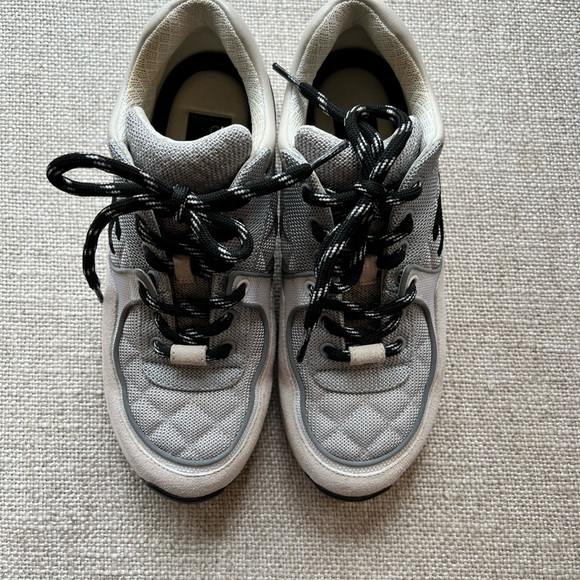 Authentic Chanel sneakers size 36.5 - Picture 3 of 10